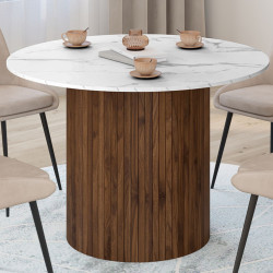Tavolo da pranzo rotondo per 6 persone ALASKA con gamba centrale a doghe in noce e piano in marmo bianco da 110 cm - JULIETTE |