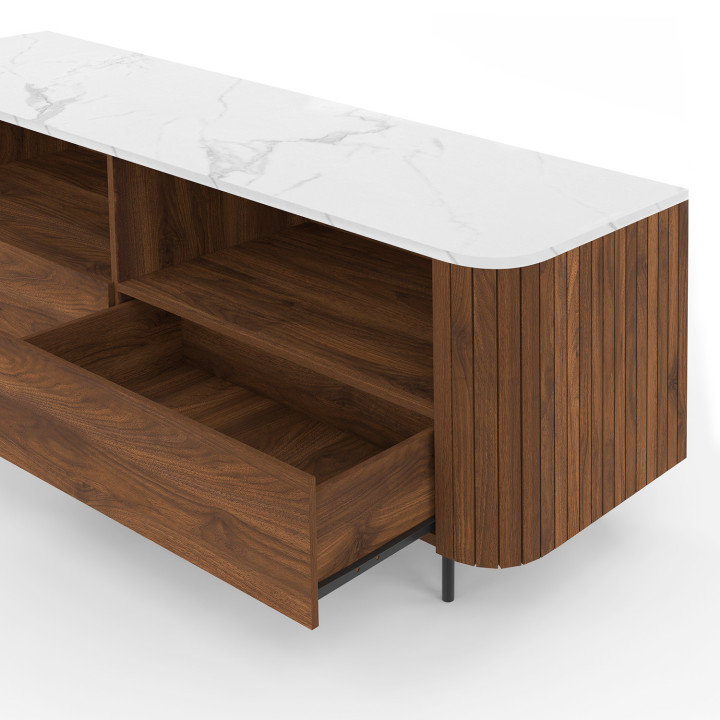 Mobile TV 140 cm in noce effetto doghe con 2 cassetti e piano in marmo bianco