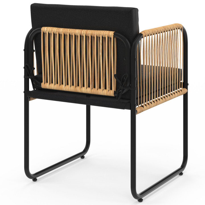 Set di 4 sedie da giardino con struttura in metallo nero, cordoncino effetto rattan chiaro e cuscini neri - RIO | IdMarket