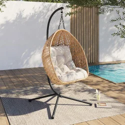 Poltrona a luna sospesa in rattan con cuscino ecru | ID Market