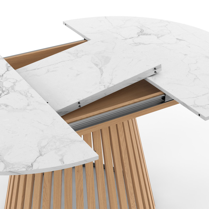 Tavolo da pranzo rotondo allungabile CARMEN per 4-8 persone con gambe a doghe in legno e piano in marmo bianco ALASKA 110 - 150