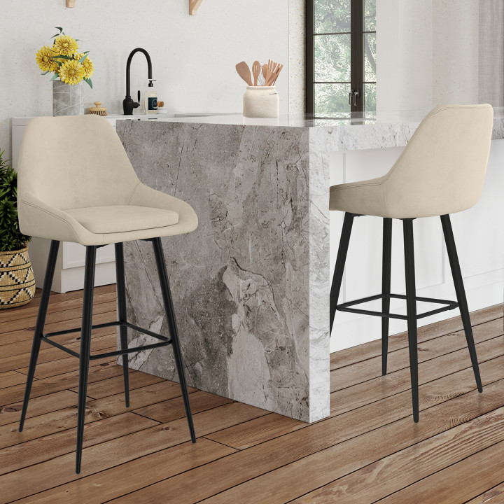 Set di 2 sgabelli da bar in velluto beige con semibraccioli