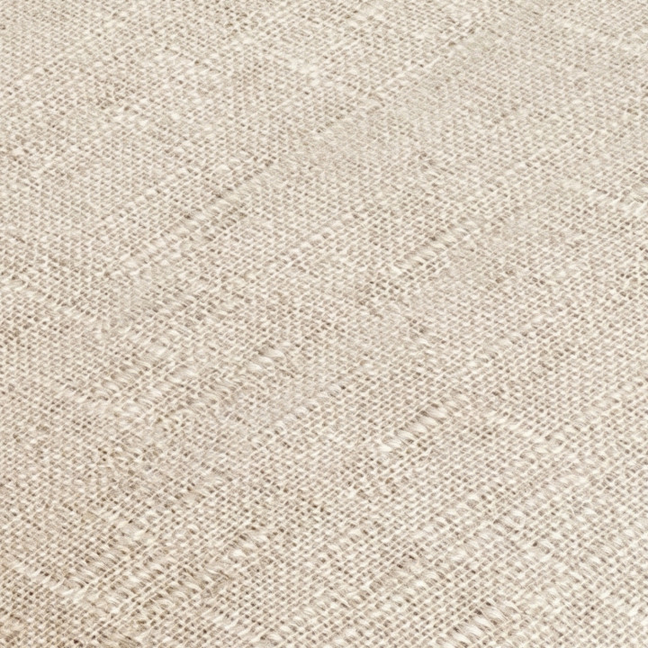 Poltrona scandinava JOSEPH in tessuto beige con braccioli e gambe in legno