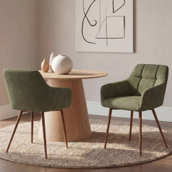 Set di 2 sedie GINA in tessuto di ciniglia verde con gambe effetto noce