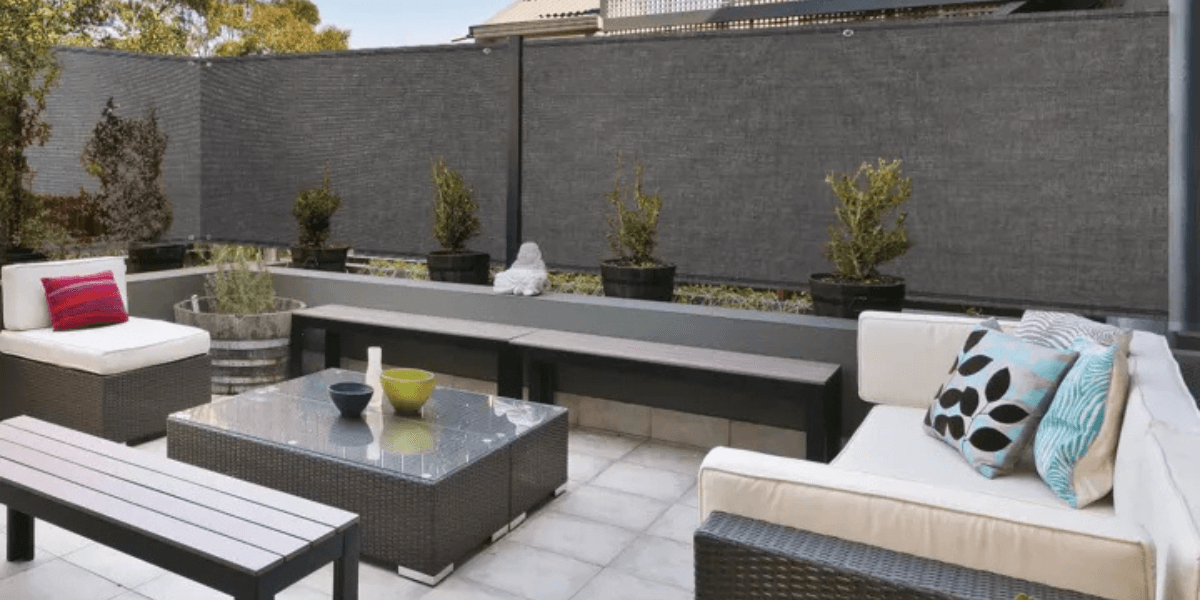 Come si monta una zanzariera su una terrazza?