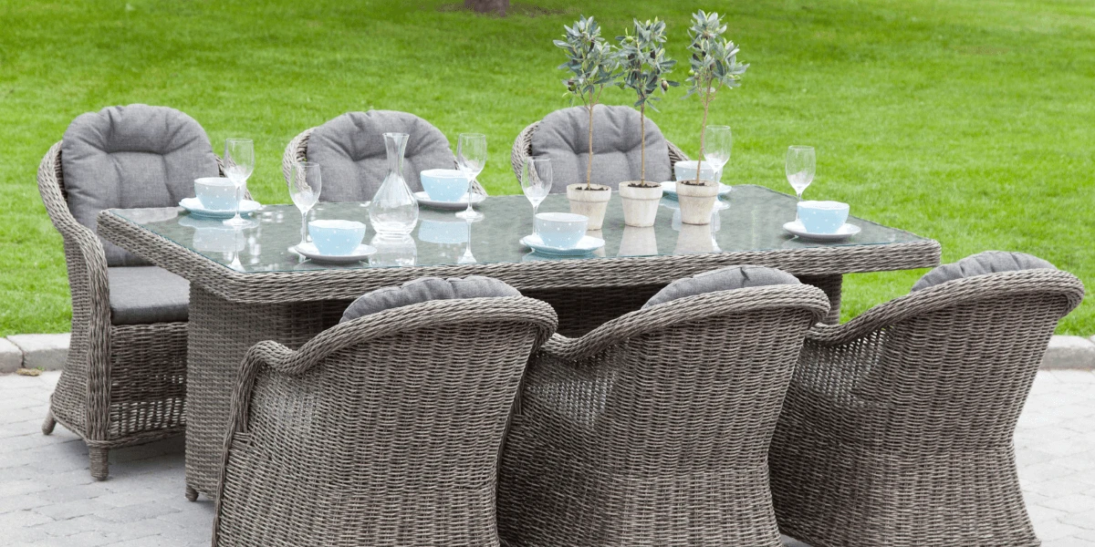 Come riparare i mobili da giardino?