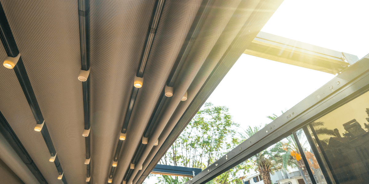 Tutte le caratteristiche da considerare quando si sceglie una tenda da sole