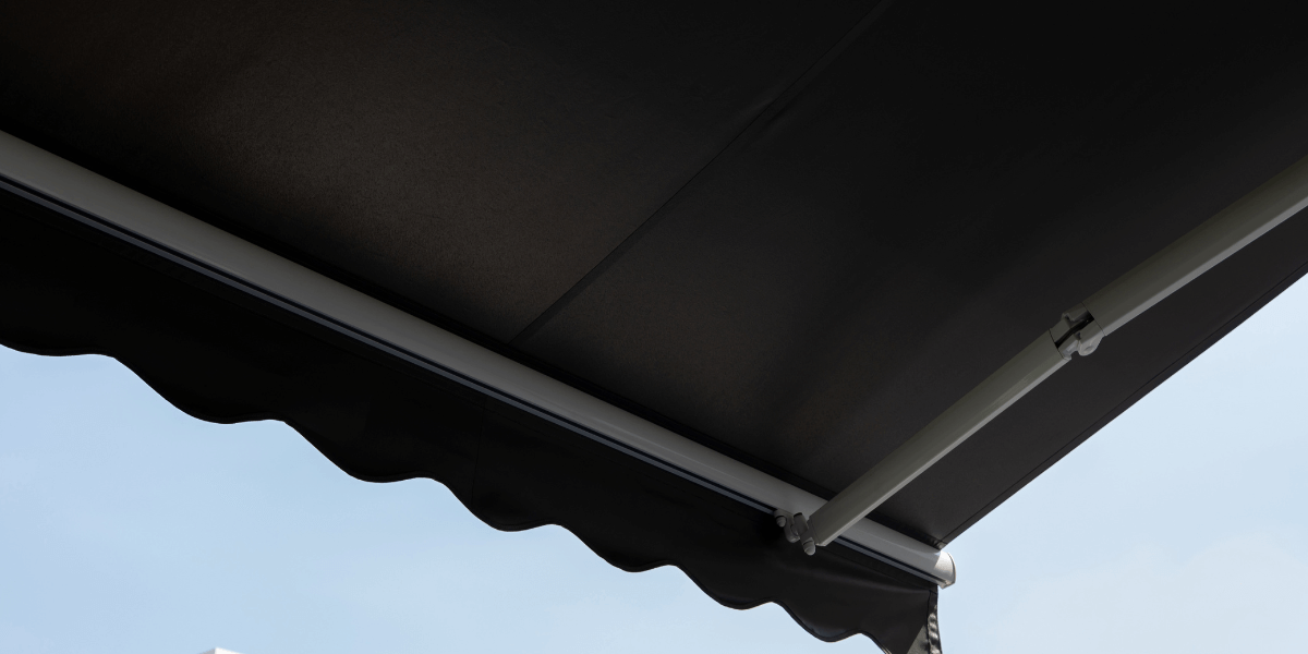 Scegliere le tende da sole: caratteristiche tecniche da considerare