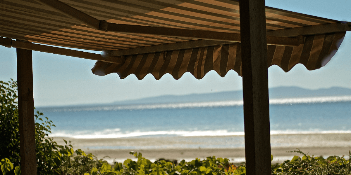 Installazione di una tenda da sole: devo dichiarare preventivamente i lavori?