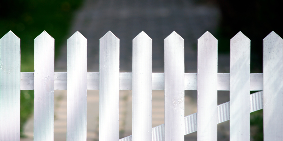 Come si effettua la manutenzione del cancello del giardino?
