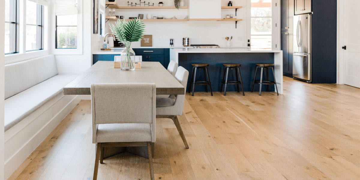 Quale forma di tavolo scegliere per risparmiare spazio?