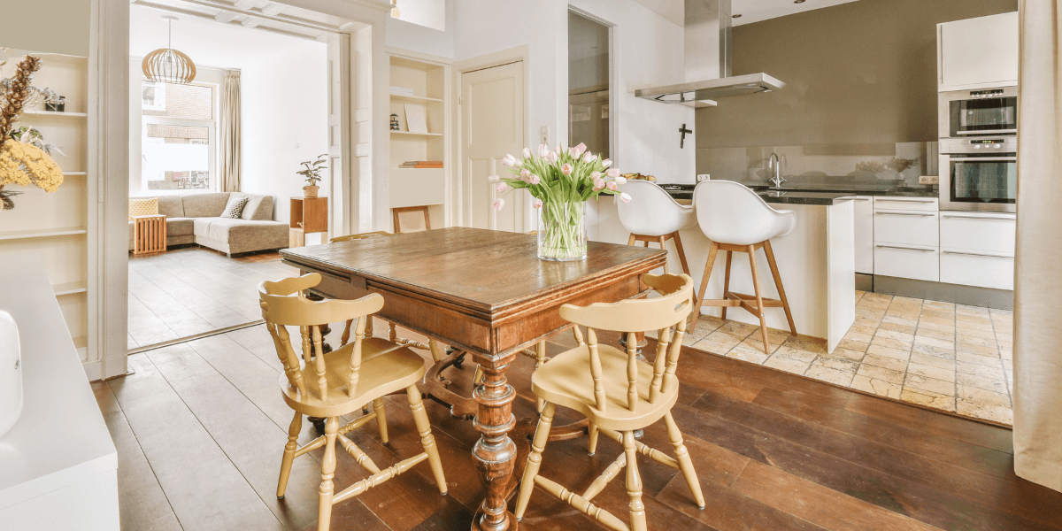 Come si abbinano le sedie a un tavolo?