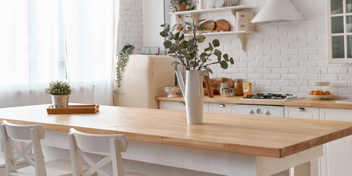 Come scegliere un tavolo con piedistallo?