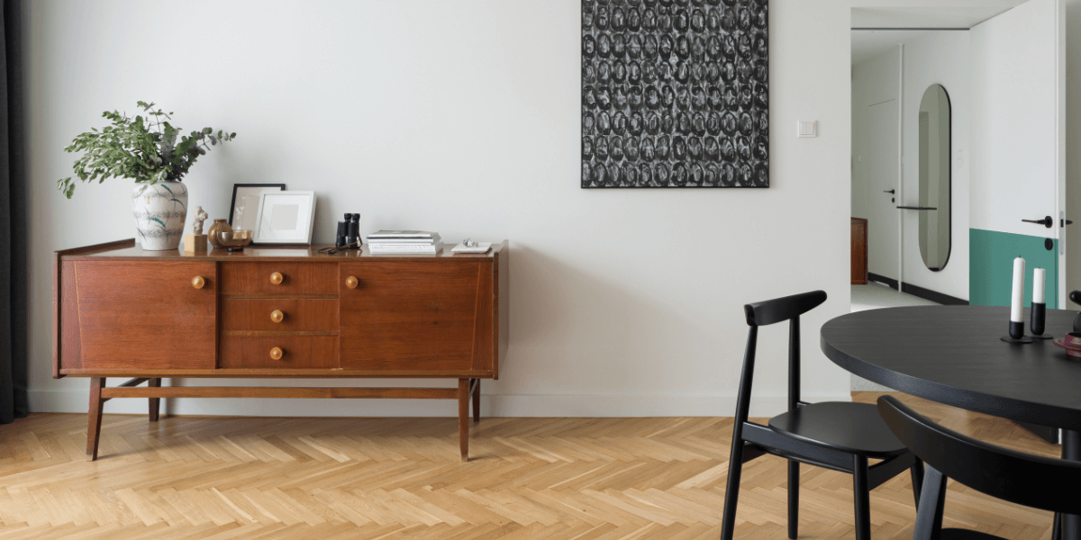 Quanto dista un tavolo da una credenza?