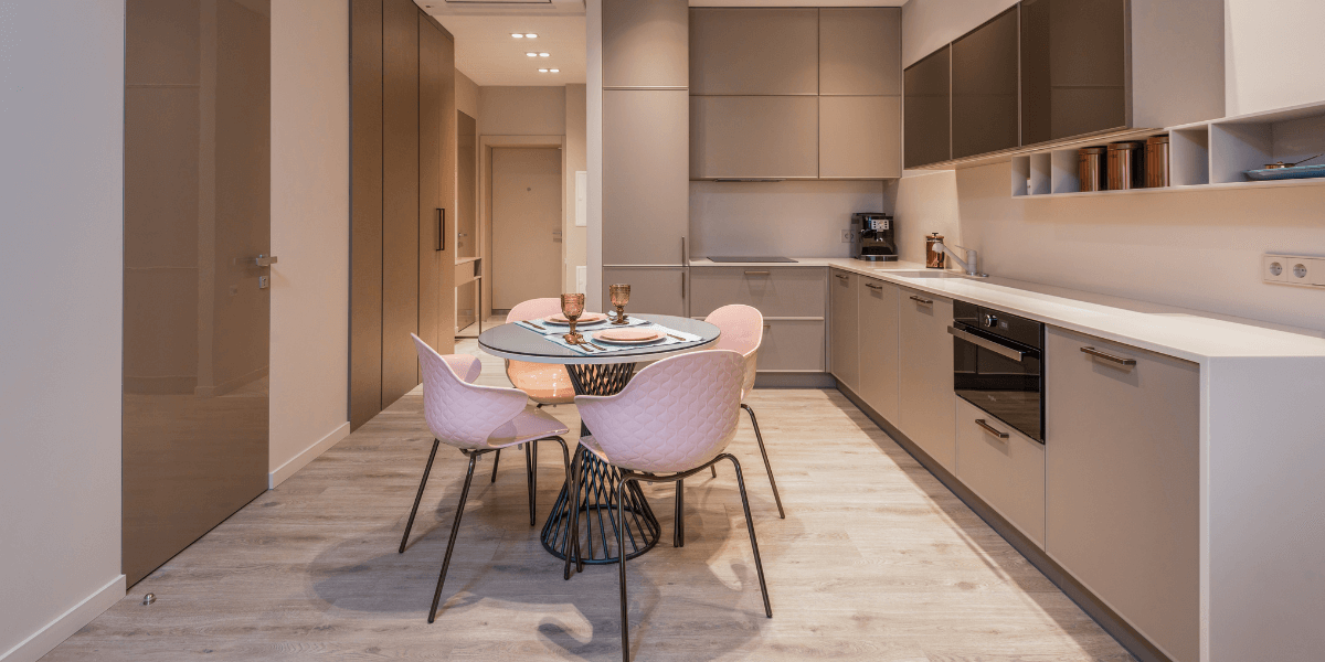 Che dimensioni deve avere il tavolo da pranzo?