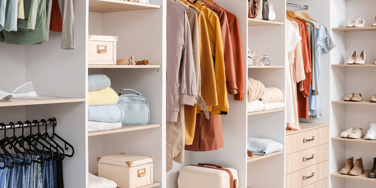 Disposizione degli spogliatoi a U