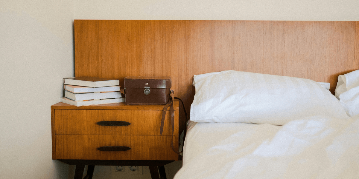 Che cosa si deve mettere sul comodino?