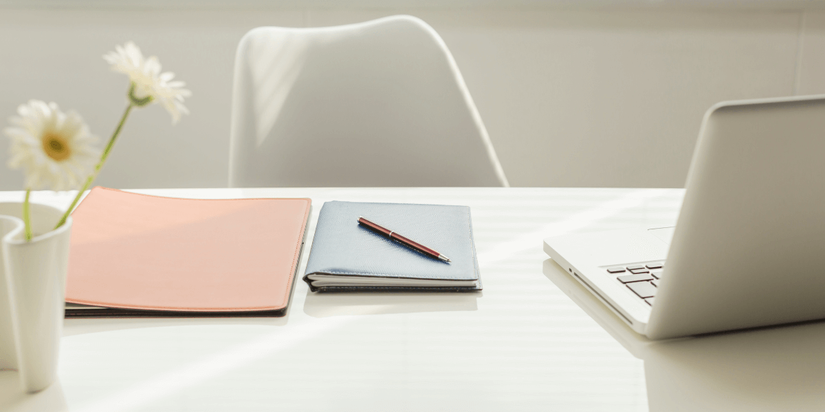 L'ufficio industriale: combinare legno e metallo per uno stile loft