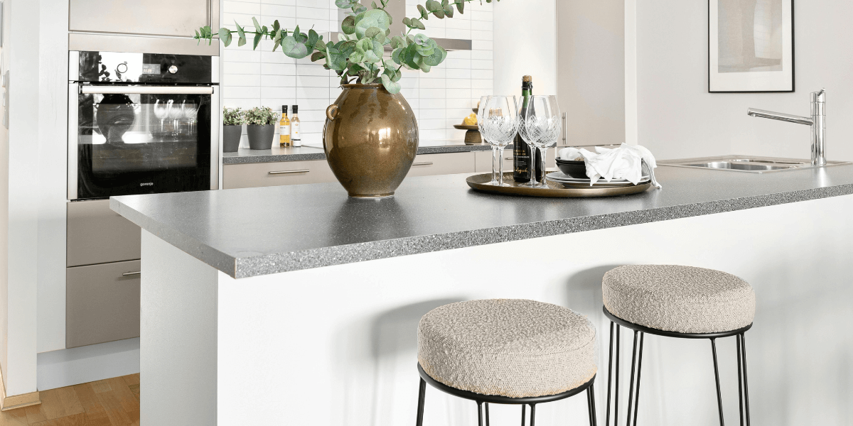 Scegliere l'altezza giusta per lo sgabello da bar